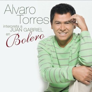 Interpreta A Juan Gabriel En Bolero