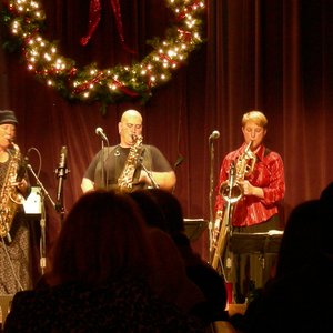 The Tiptons Sax Quartet & Drums 的头像