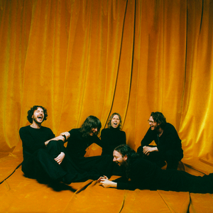 Cover Blossoms – Telephone