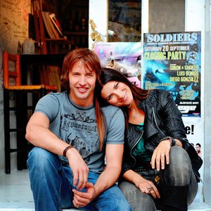 Laura Pausini feat. James Blunt 的头像