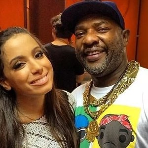 Anitta, YG, Papatinho & MC Kevin O Chris 的头像