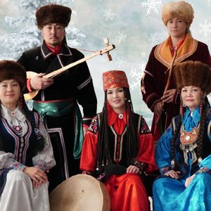 “Айланыс”的封面