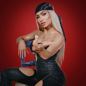LA DUEÑA