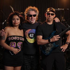 DarWin, Simon Phillips, Mohini Dey, Greg Howe 的头像