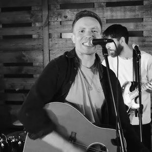 Rob Jones & The Restless Dream 的头像
