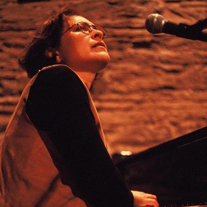 Ayşe Tütüncü photo provided by Last.fm