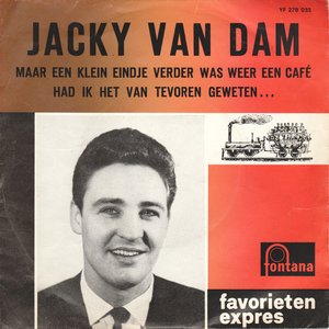 Maar Een Klein Eindje Verder Was Weer Een Café