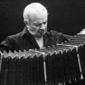 Astor Piazzolla y su Bandoneón y su Orquesta de Cuerdas 的头像