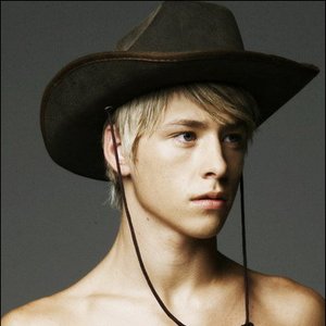 Nude mitch hewer Mitch Hewer