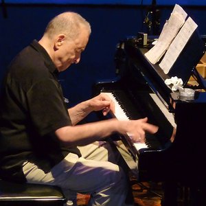 Borah Bergman, Denis Charles & Roy Campbell 的头像