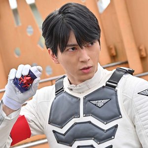 門田ヒロミ (小松準弥) 的头像