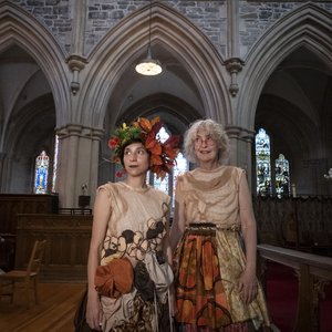Gayle Young & Sarah Albu 的头像