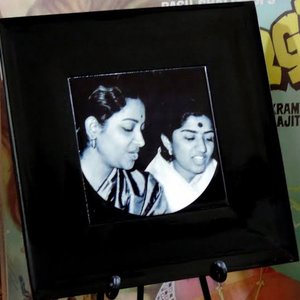 Double Gold: Lata Mangeshkar & Geeta Dutt