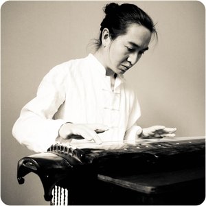 “Xiaogang Zeng”的封面