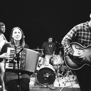 Alec Yuzhny & The Funeral Band 的头像