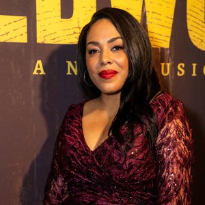 De'Adre Aziza 的头像