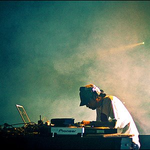 DJ Krush (featuring Esthero) 的头像