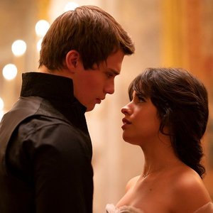 Camila Cabello e Nicholas Galitzine 的头像