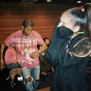 Ariana Grande, Pharrell Williams のアバター