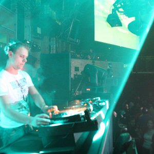 Armin Van Buuren presents Rising Star 的头像