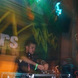 “Dj Qb”的封面