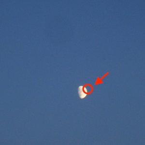 FAKE MOON [Explicit]