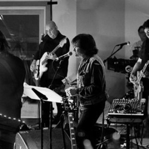 Lee Ving, Dave Grohl, Taylor Hawkins, Alain Johannes & Pat Smear 的头像