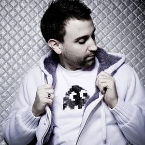 Mike Candys & Evelyn & Horny mix 的头像