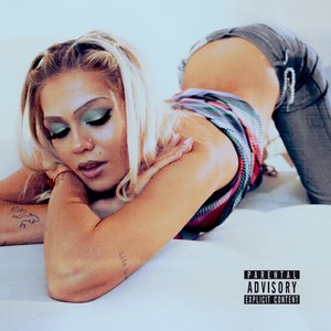 KISS MA BASS - Single