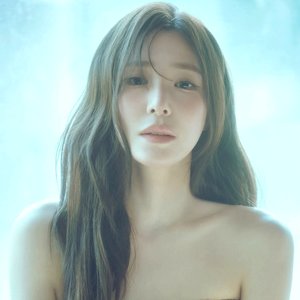 Tiffany Young 的头像