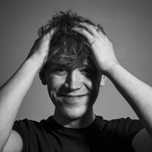 Jolly White 的头像