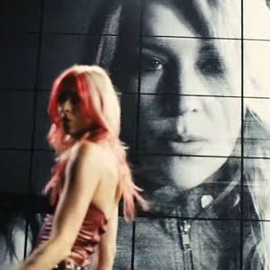 Taylor Acorn & Charlotte Sands 的头像
