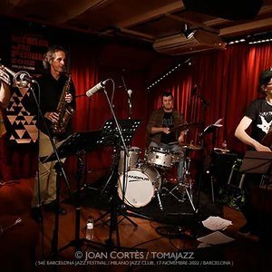 Liba Villavecchia Trio & Luis Vicente 的头像