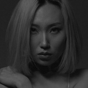 “N.M.N”的封面