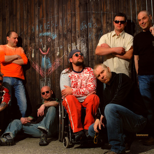 Buty photo provided by Last.fm