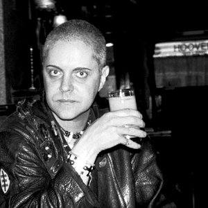 Imagem de 'genesis p-orridge & white stains'