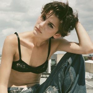 Bec Lauder için avatar