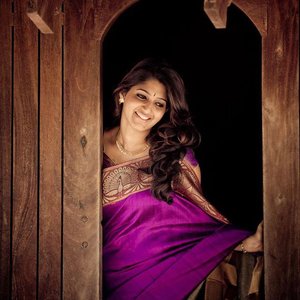 Divya 的头像