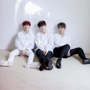 Wanna One - Lean On Me 的头像
