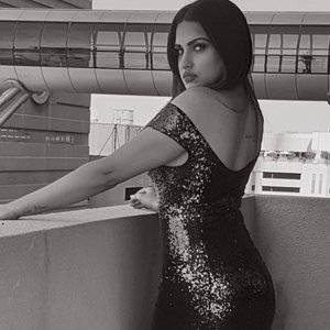 Himanshi Khurana 的头像