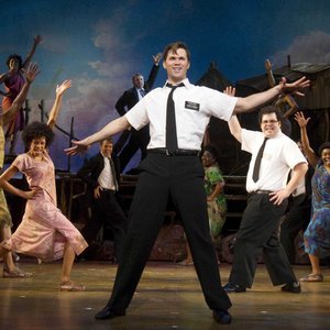 Bild för 'The Book Of Mormon Cast'