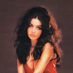 Charli xcx のアバター