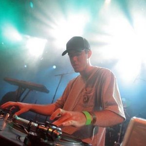 Dj R-Nold 的头像