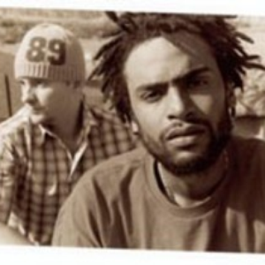 León Dramaz photo provided by Last.fm