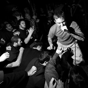 Earthmover photo provided by Last.fm