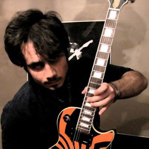 Ali Bahari 的头像