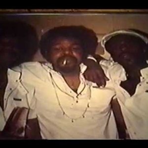 Dwight Sykes & Jahari 的头像