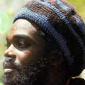 Aston Barrett 的头像