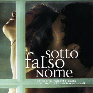 “Sotto Falso Nome”的封面