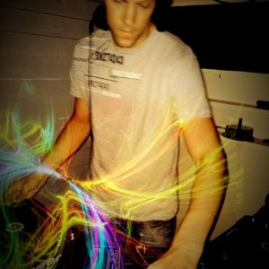 DJ Vi 的头像